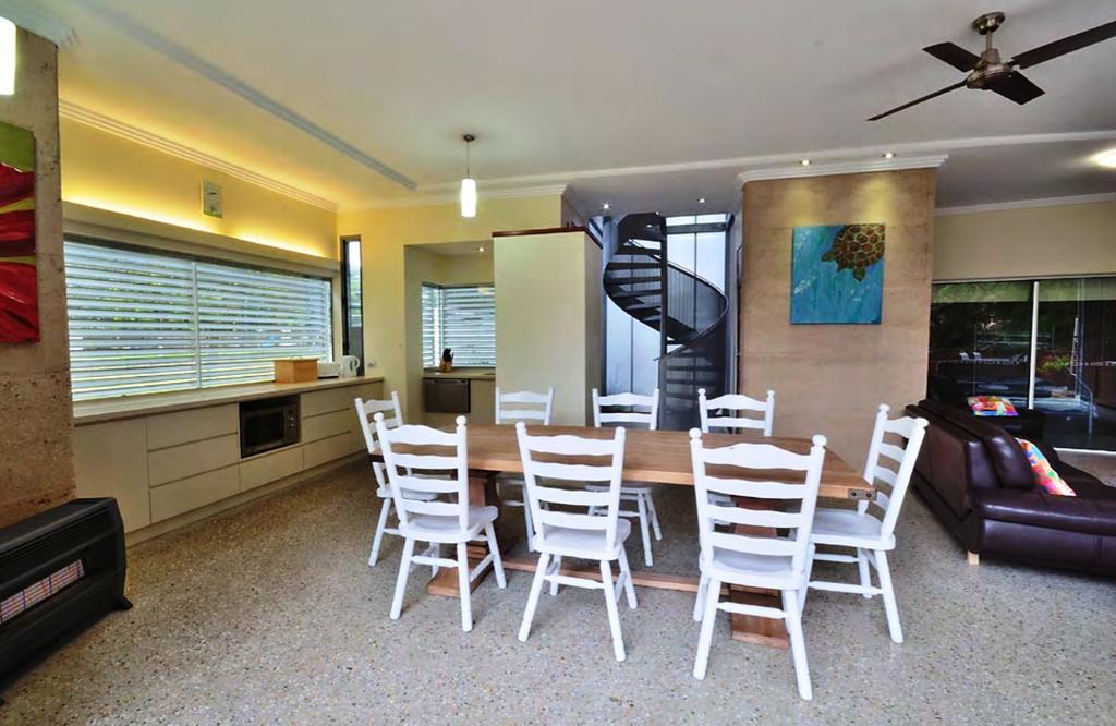 Crescent Head Spa Villa Bilik gambar
